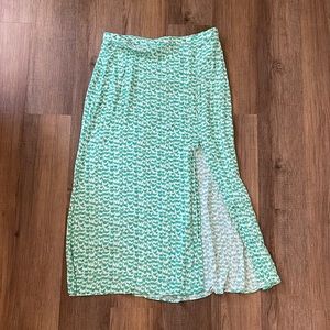 Midi skirt with slit